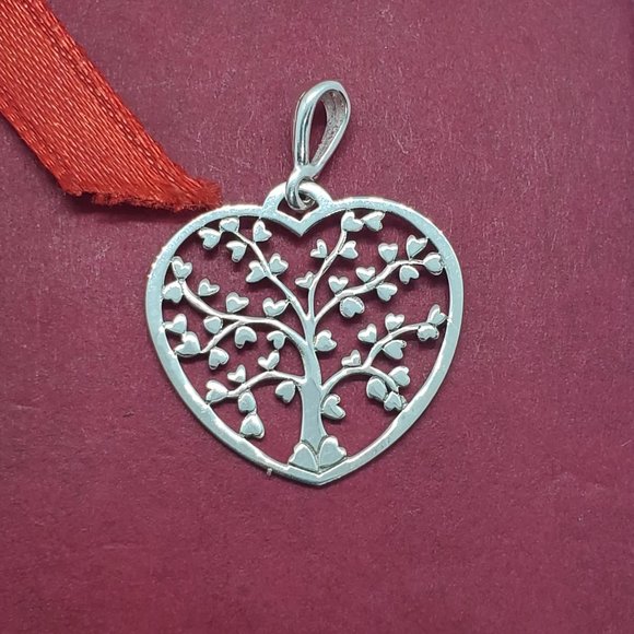Silver 925 Heart-Shaped Tree of Life Pendant - Picture 3 of 6